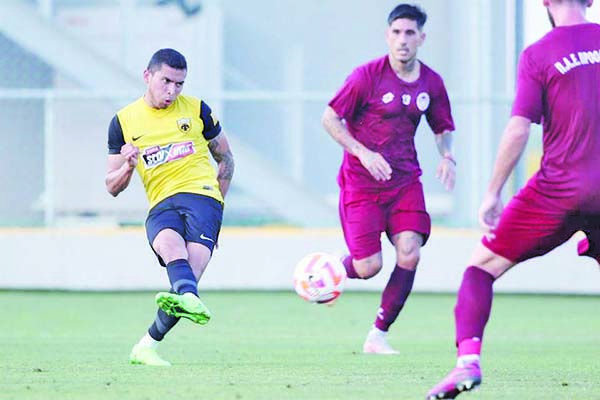 Orbelín anota doblete en último juego de preparación del AEK