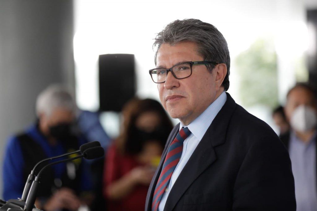Monreal pide cerrar filas con AMLO