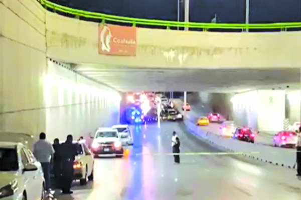 Hombre se lanza de puente y muere