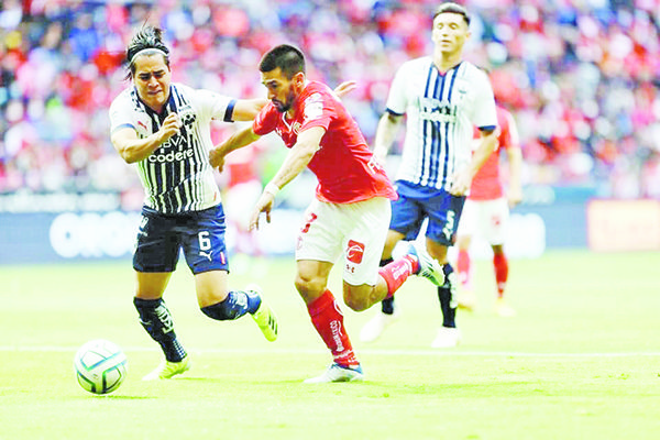 Deja Toluca ir triunfo ante Rayados; sigue líder