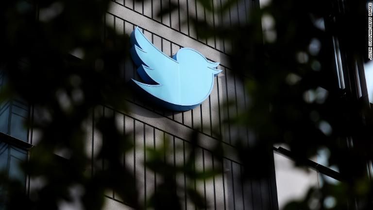 DENTRO DE TWITTER: EL ‘ÉXODO MASIVO’ DE EMPLEADOS ARROJA INCERTIDUMBRE SOBRE EL FUTURO DE LA RED SOCIAL