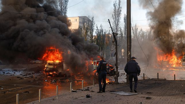 KYIV Y OTRAS CIUDADES DE UCRANIA SUFREN UN BOMBARDEO MASIVO MIENTRAS EL G20 CONDENA LA INVASIÓN DE RUSIA
