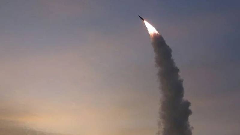 COREA DEL NORTE DISPARA EL MAYOR BOMBARDEO DIARIO DE MISILES DE LA HISTORIA