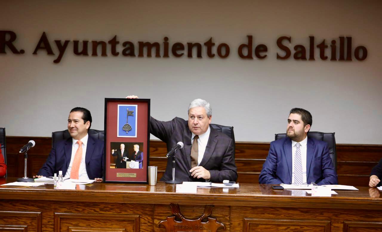 PRESENTA CHEMA FRAUSTRO A CABILDO RESULTADO DE VISITA DE TRABAJO A AUSTIN