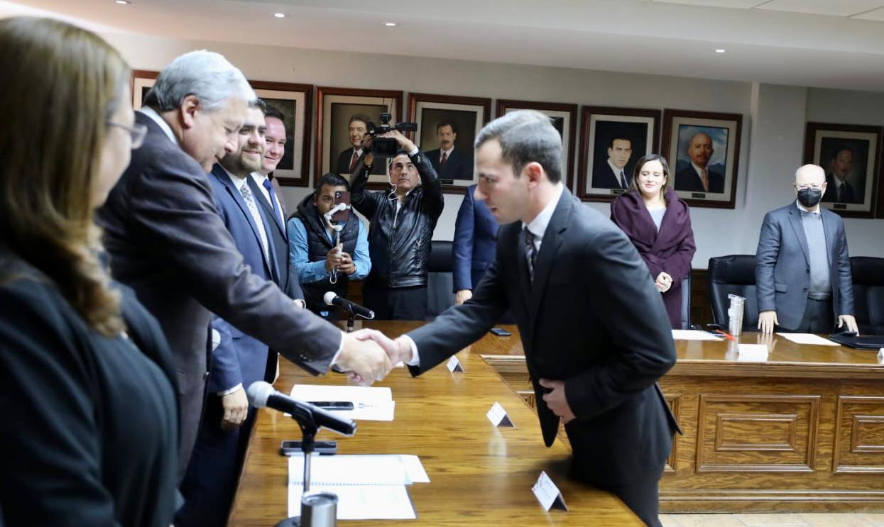 TOMA PROTESTA CHEMA FRAUSTRO A NUEVO DIRECTOR DEL DIF SALTILLO