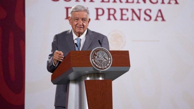AMLO RETA: ENCABEZARÁ MARCHA EN DEFENSA DE LA REFORMA ELECTORAL AL ZÓCALO