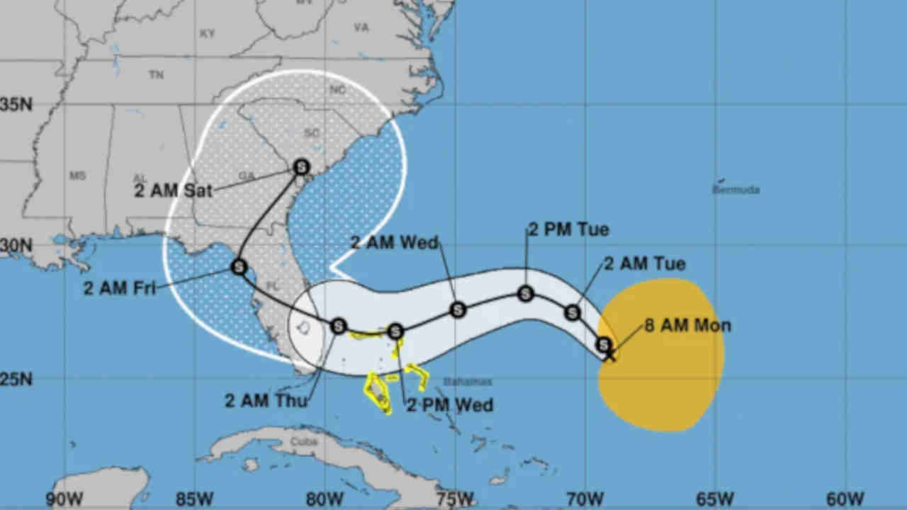 LA COSTA ESTE DE LA FLORIDA BAJO AVISO DE HURACÁN Y MAREJADAS CICLÓNICAS