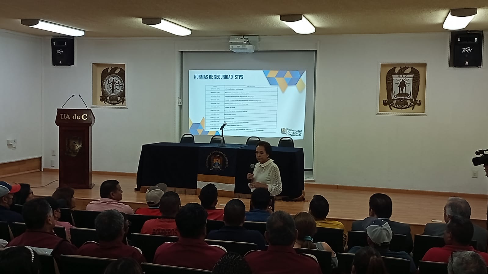 IMPARTE FCA CONFERENCIA