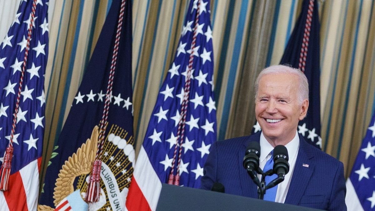 BIDEN FESTEJA ÉXITO DEMÓCRATA PARA EVITAR «OLA» REPUBLICANA