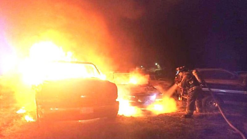 INCENDIAN VEHÍCULOS Y UN OXXO EN VARIOS MUNICIPIOS DE GUANAJUATO