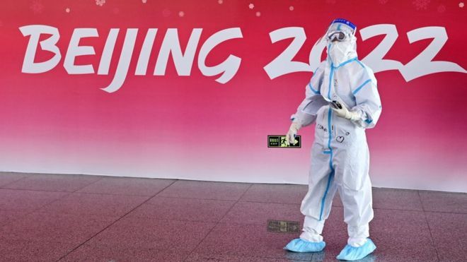 CHINA LEVANTA ALGUNOS CONFINAMIENTOS: CÓMO EL PAÍS SE QUEDÓ ATRAPADO EN SU POLÍTICA DE COVID CERO Y POR QUÉ LAS VACUNAS SON SU TALÓN DE AQUILES