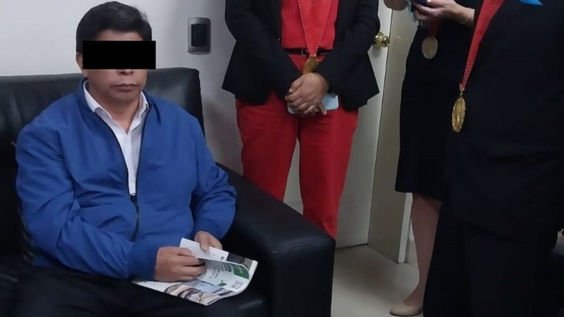 PEDRO CASTILLO: DESTITUYEN Y DETIENEN AL PRESIDENTE DE PERÚ DESPUÉS DE QUE DISOLVIERA EL CONGRESO Y ANUNCIARA UN «GOBIERNO DE EXCEPCIÓN»