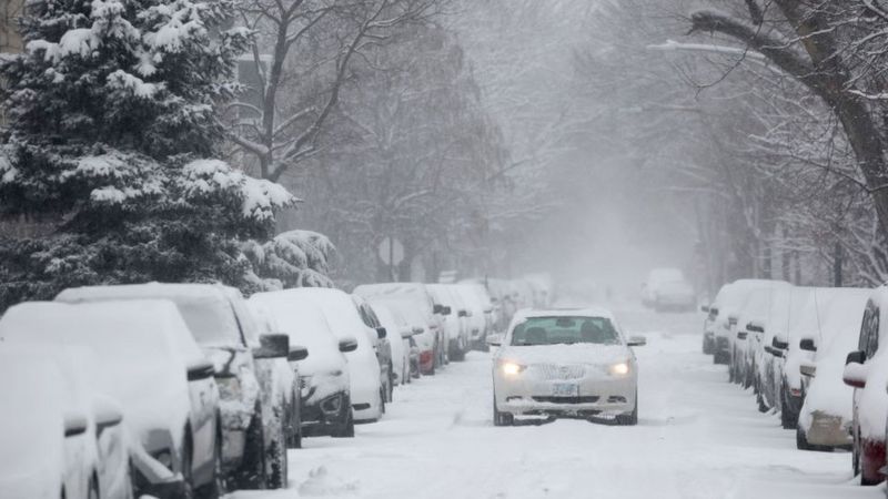 BOMBA CICLÓNICA EN EE.UU.: EL CAOS QUE PROVOCA EN PLENA NAVIDAD LA PEOR TORMENTA DE NIEVE QUE AZOTA AL PAÍS EN 4 DÉCADAS