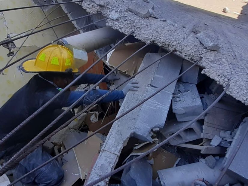 INVESTIGAN CAUSA DE EXPLOSIÓN EN FRACCIONAMIENTO CARRANZA