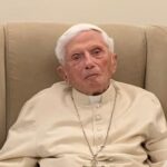 BENEDICTO XVI ESTÁ «LÚCIDO» PERO SIGUE «GRAVE», CONFIRMA EL VATICANO