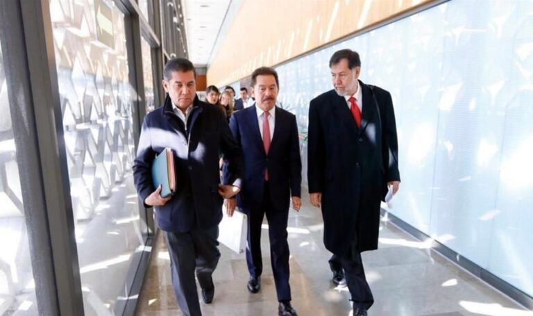ALISTA MORENA DEFENSA POR PLAN B DE AMLO