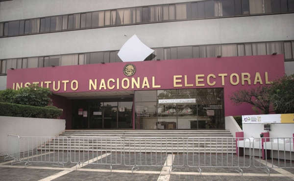 CNDH ANALIZA NUEVO PERFIL PARA COMITÉ DEL INE, TRAS PROPUESTA DE EXPERTA EN “YOGA DE LA RISA”