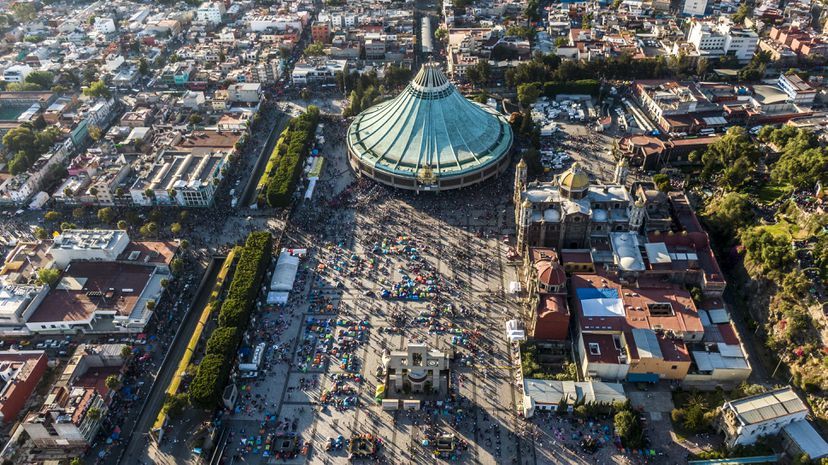 LA FE DE MILLONES DE MEXICANOS VUELVE A LLENAR EL SANTUARIO GUADALUPANO