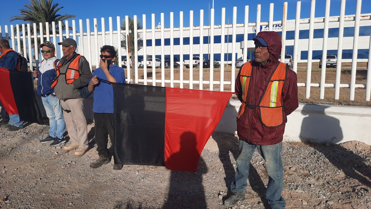 EXIGEN PAGO DE TERMINACIONES