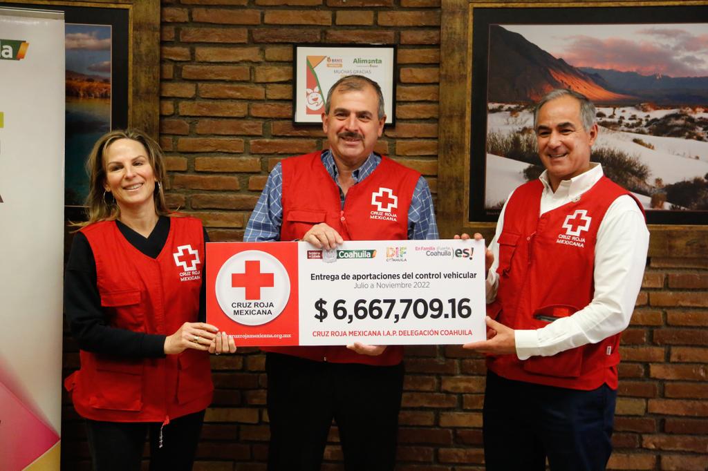 ENTREGA GOBIERNO DE COAHUILA DONATIVO DE CONTRIBUYENTES A LA CRUZ ROJA