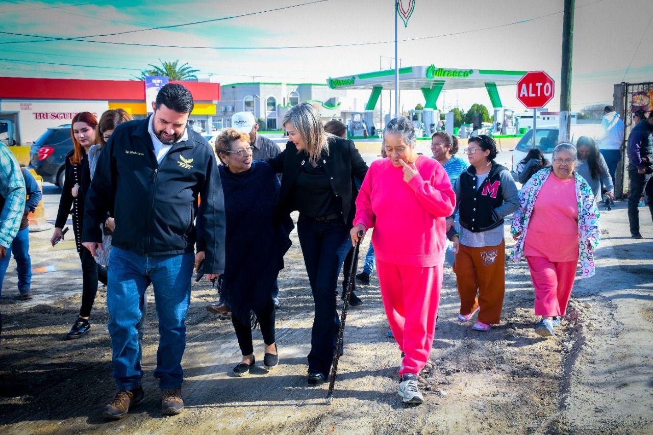 SUPERVISA ALCALDESA PAVIMENTACIÓN EN COLONIA PRIVADA BLANCA