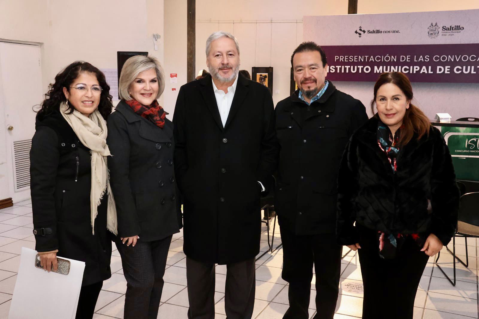 PRESENTA CHEMA FRAUSTRO CONVOCATORIAS CULTURALES