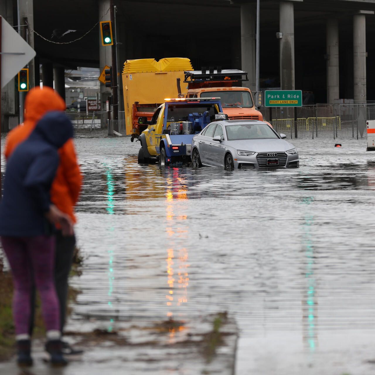 ESTADOS UNIDOS: BOMBA CICLÓNICA IMPACTA EN CALIFORNIA CON TORMENTAS Y FUERTES VIENTOS