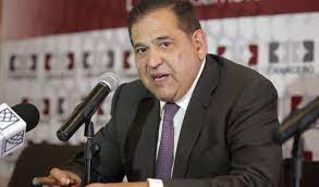 ALONSO ANCIRA SEGUIRÁ COMO PRESIDENTE DE AHMSA HASTA SU VENTA