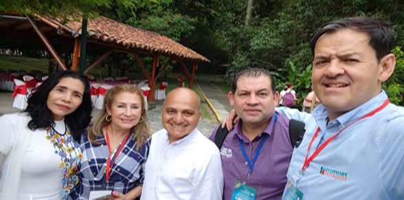 ALCALDE DE TULUÁ COLOMBIA, JOHN JAIRO GÓMEZ, FELICITA AL ALCALDE MARIO DÁVILA