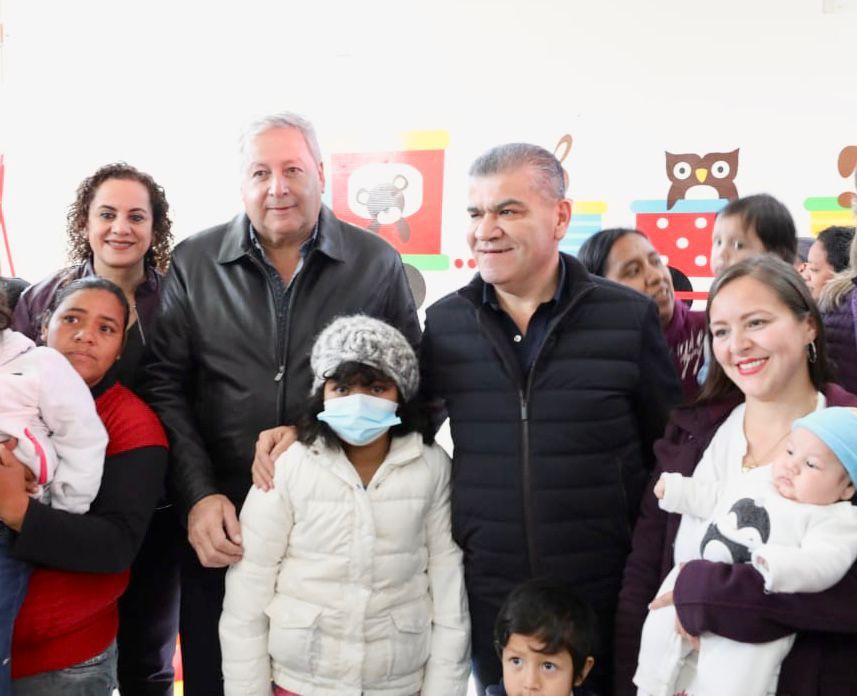 INAUGURAN CHEMA FRAUSTRO Y RIQUELME CENTRO COMUNITARIO LOMAS DEL REFUGIO
