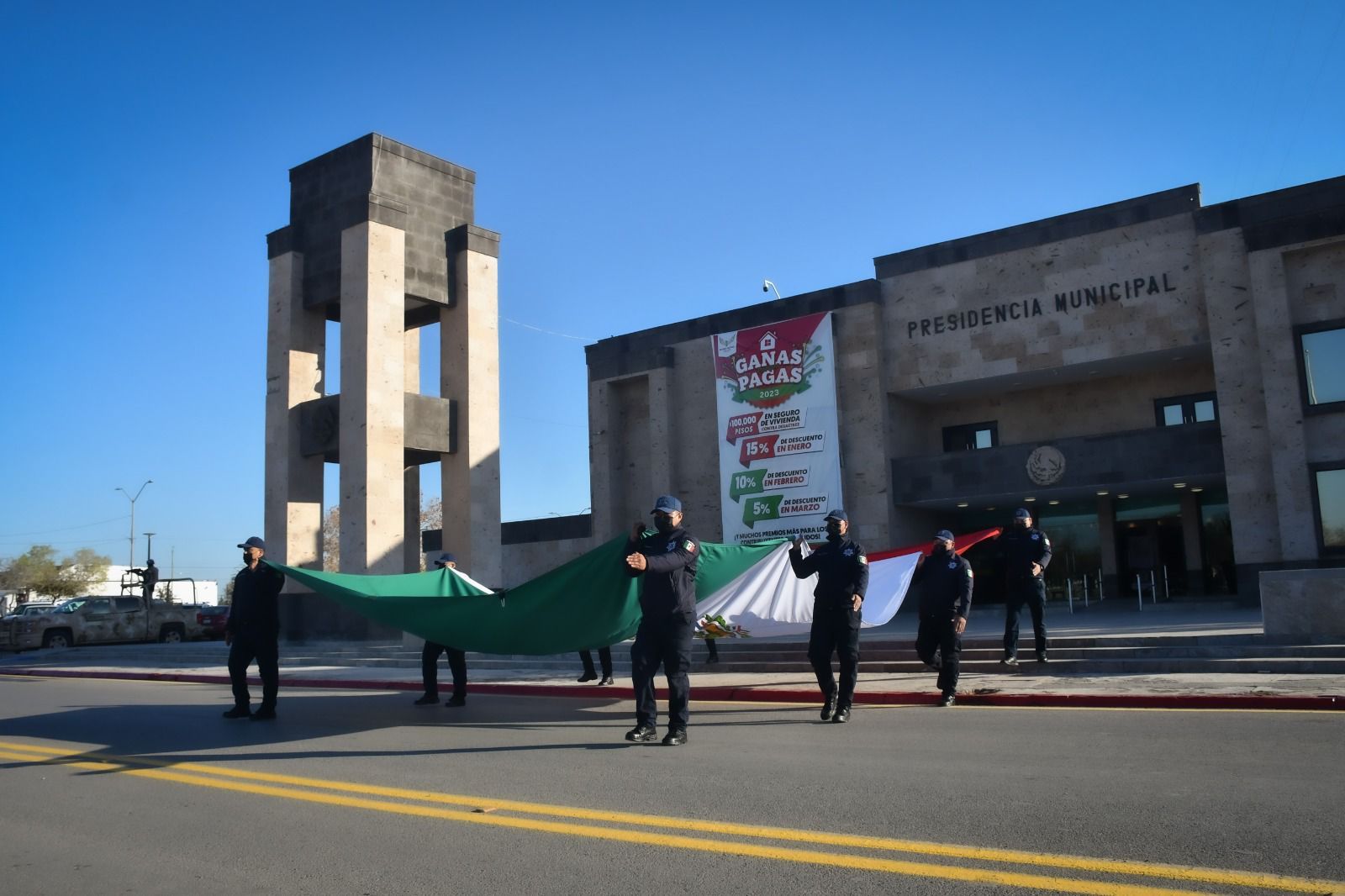 CONMEMORAN 106 AÑOS DE LA CONSTITUCIÓN MEXICANA.