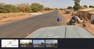 CARRO DE GOOGLE MAPS ATROPELLÓ A MOTOCICLISTA Y MOMENTO EXACTO QUEDA CAPTADO EN IMÁGENES