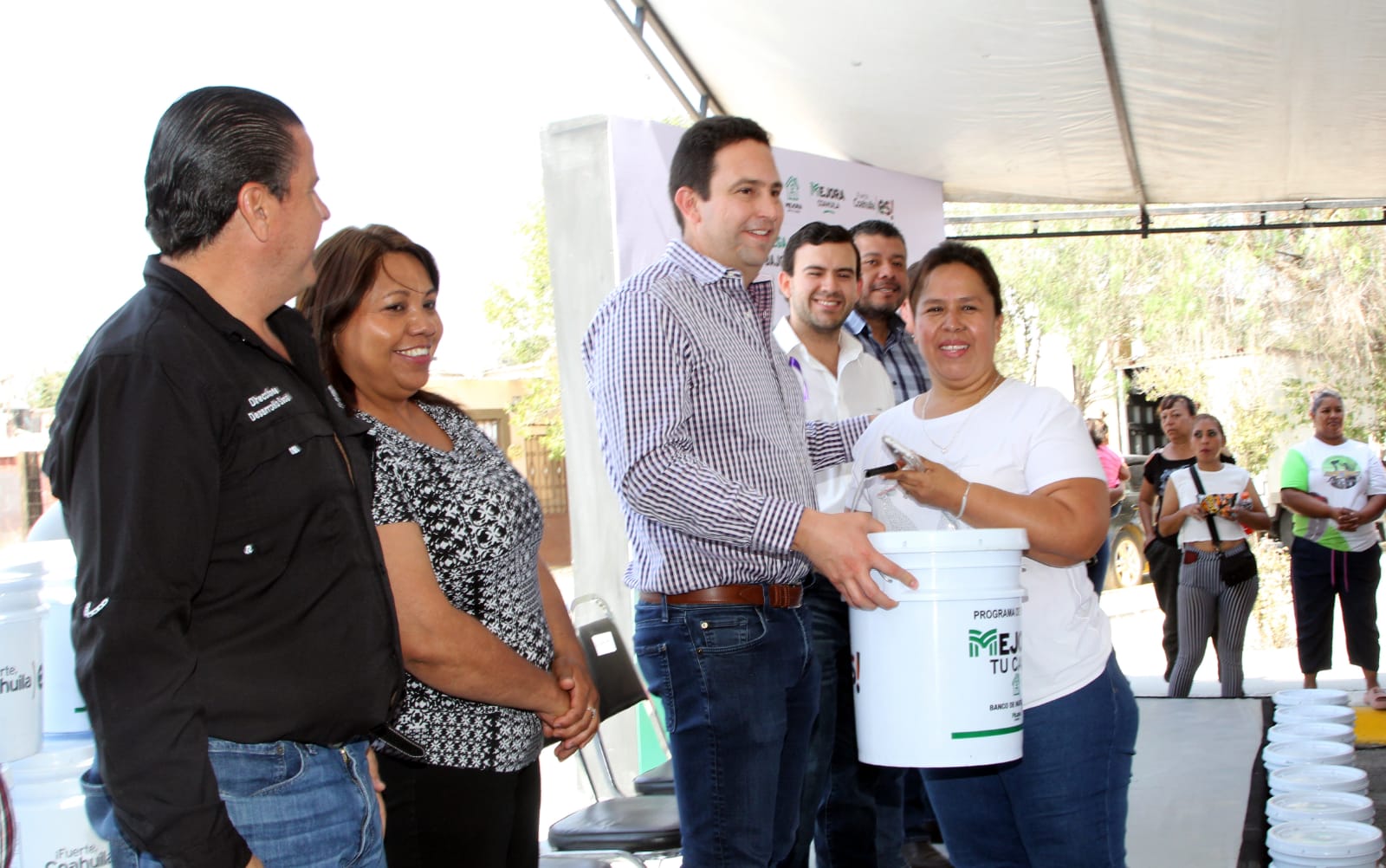 ARRANCA COAHUILA PROGRAMA DE PINTURA A BAJO COSTO