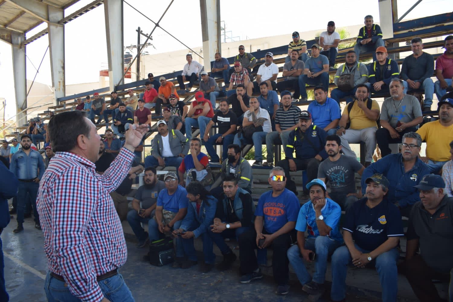 PAGAN NÓMINA A OBREROS, PODRÍAN LIBERAR PROHUELGA ESTA SEMANA