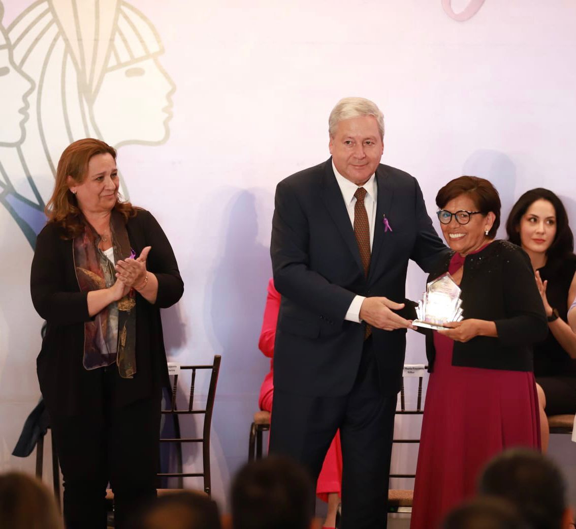 IMPULSEMOS EL PLENO DESARROLLO DE LAS MUJERES: Chema Fraustro