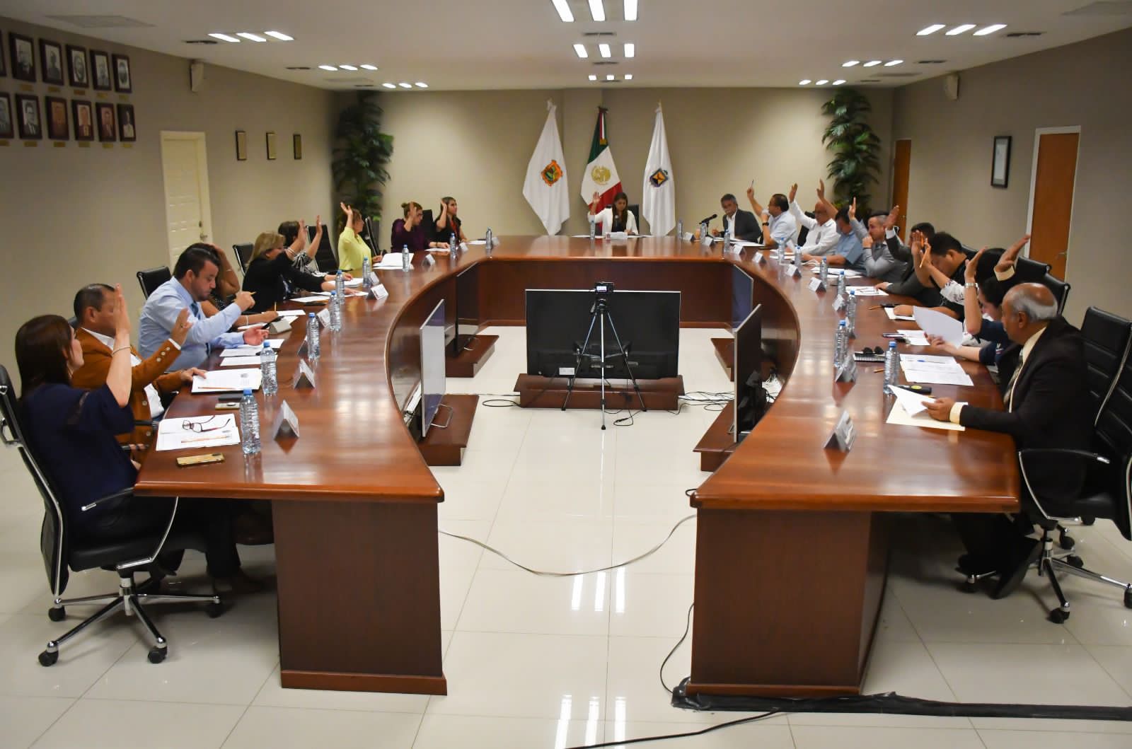 AUTORIZA CABILDO CONTRATACIÓN PARA SEGUROS DE GASTOS MÉDICOS MAYORES DE POLICÍAS Y TRÁNSITOS