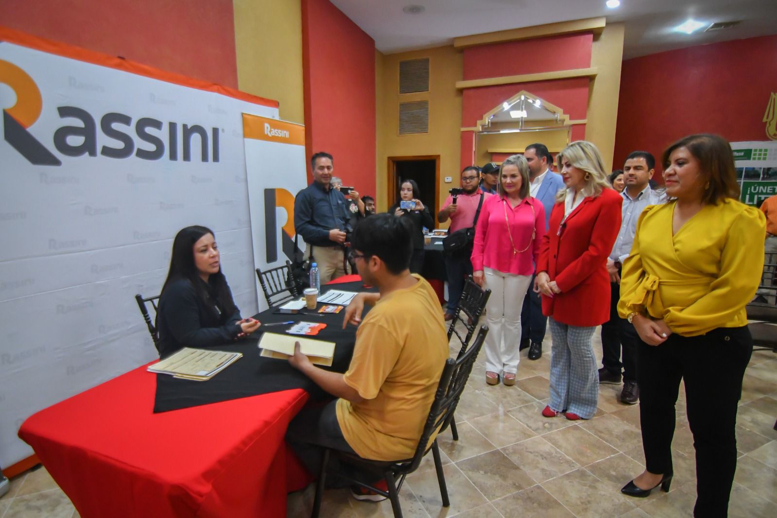 MÁS DE 300 VACANTES OFRECIÓ LA FERIA ESTATAL DEL EMPLEO