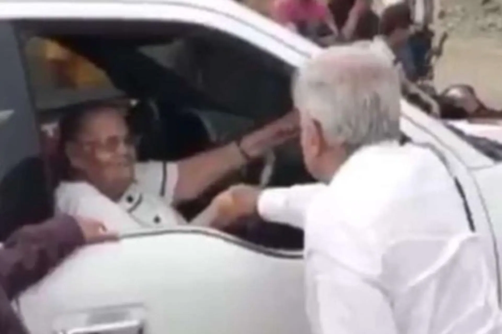 NO TENGO NADA DE QUÉ AVERGONZARME: AMLO SOBRE SALUDO A MADRE DEL ‘CHAPO’ GUZMÁN