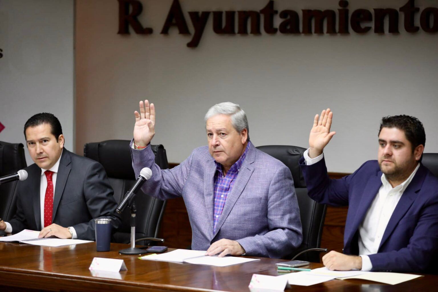 SE UNE CABILDO DE SALTILLO A FESTEJOS POR 80 ANIVERSARIO DE JURISPRUDENCIA