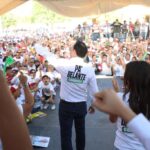 BECAS, CRÉDITOS Y EMPLEO PARA LAS MUJERES: MANOLO