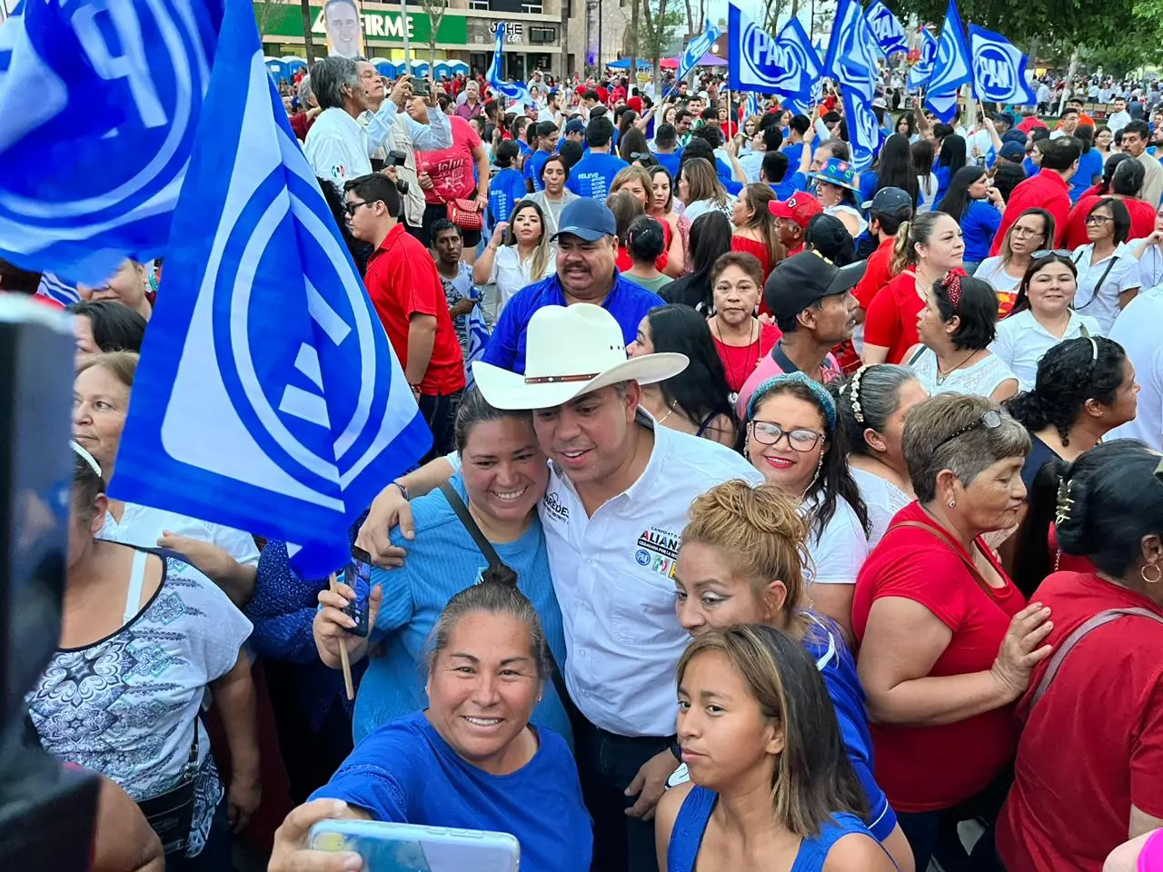 DESARROLLO Y SEGURIDAD, SON PRIORIDAD: PAREDES