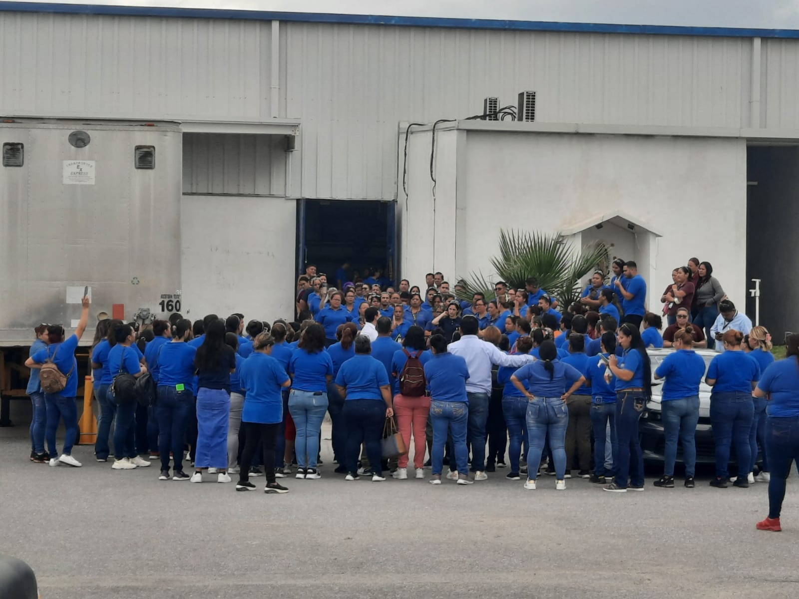 PARAN POR UTILIDADES, RECIBEN BONO EXTRA EMPLEADOS HFI