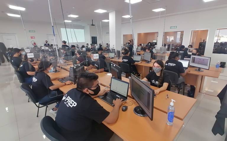 REALIZAN SIMULACRO PREP