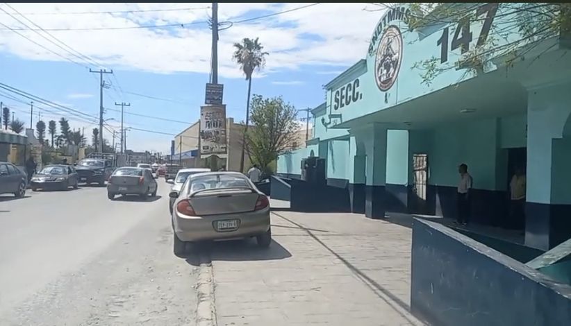 TEMOR DE NUEVO ENFRENTAMIENTO OBRERO OCASIONA CIERRE DE NEGOCIOS EN ZONA CENTRO DE MONCLOVA