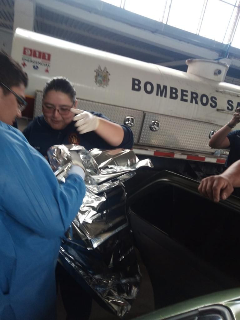 BRINDAN ADEMÁS ATENCIÓN A OTRA MUJER EN LABOR DE PARTO