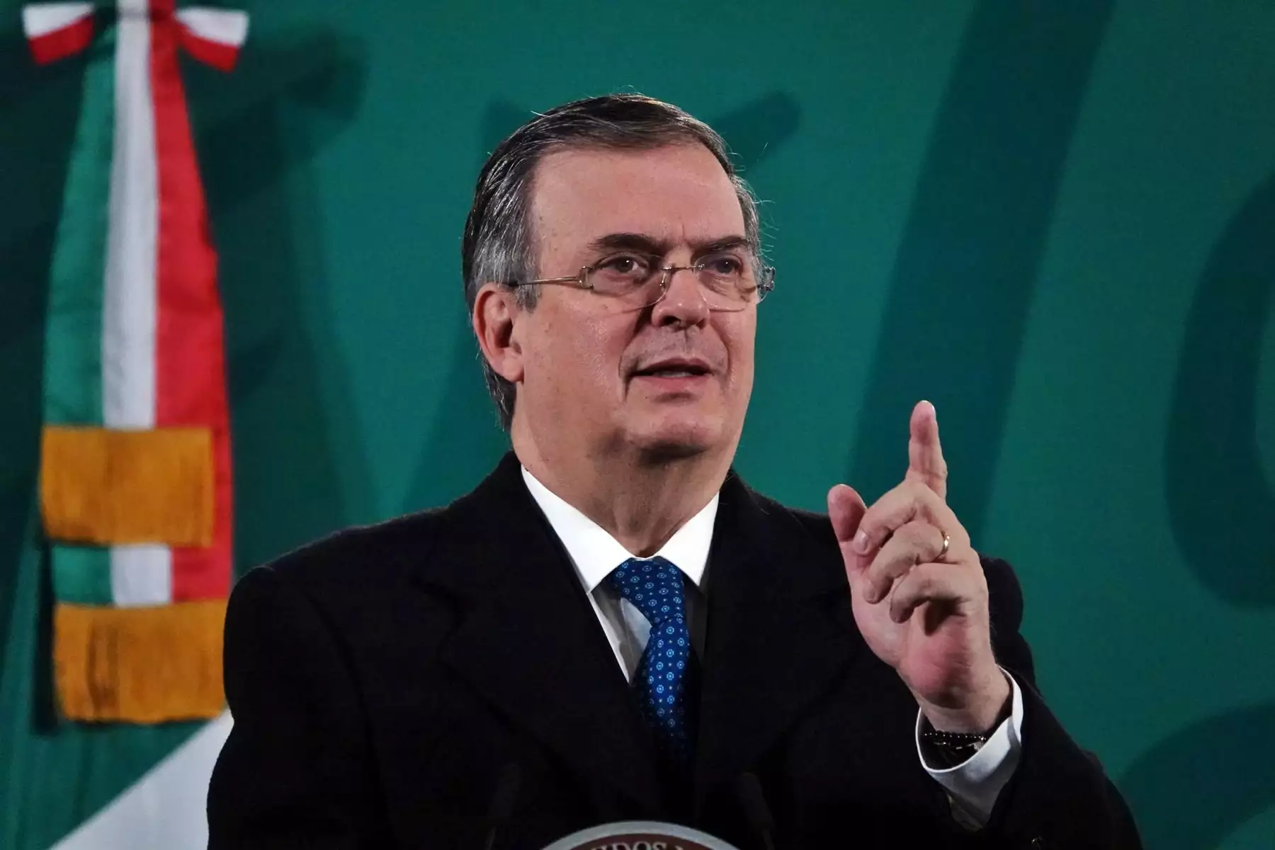 EBRARD ANUNCIA QUE SE PODRÁ PROGRAMAR CITAS PARA LOS CONSULADOS DE MÉXICO EN EU POR WHATSAPP