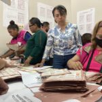 ABRE IEC MONCLOVA 222 URNAS PARA CONTEO DE VOTOS