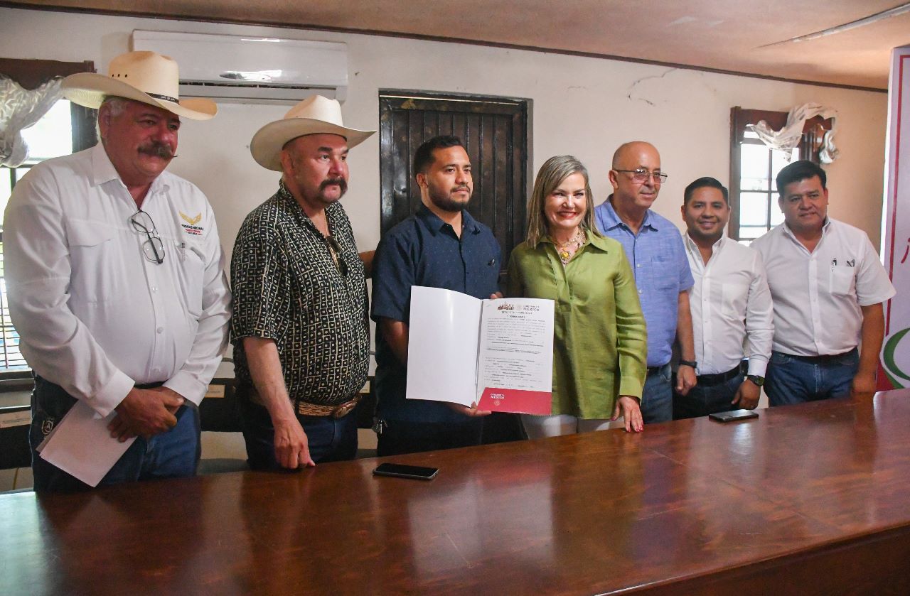 62 EJIDATARIOS RECIBEN 95 CERTIFICADOS PARCELARIOS Y TÍTULOS DE PROPIEDAD