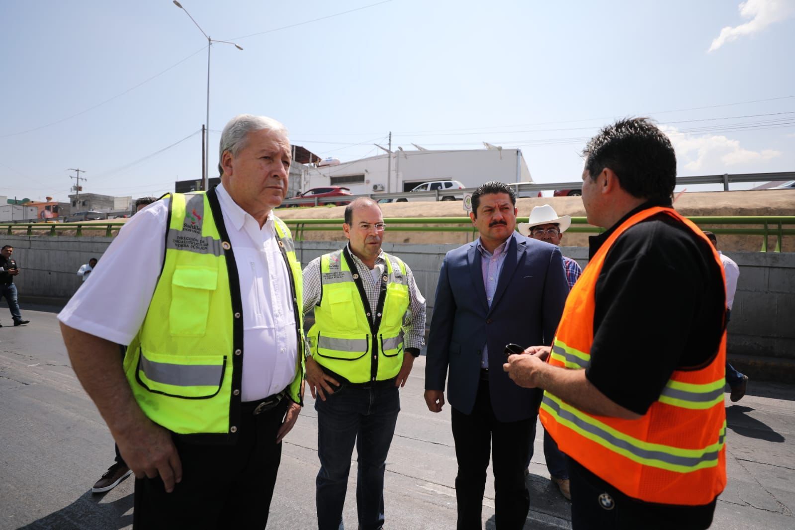 POR CONCLUIR RECARPETEO EN LEA