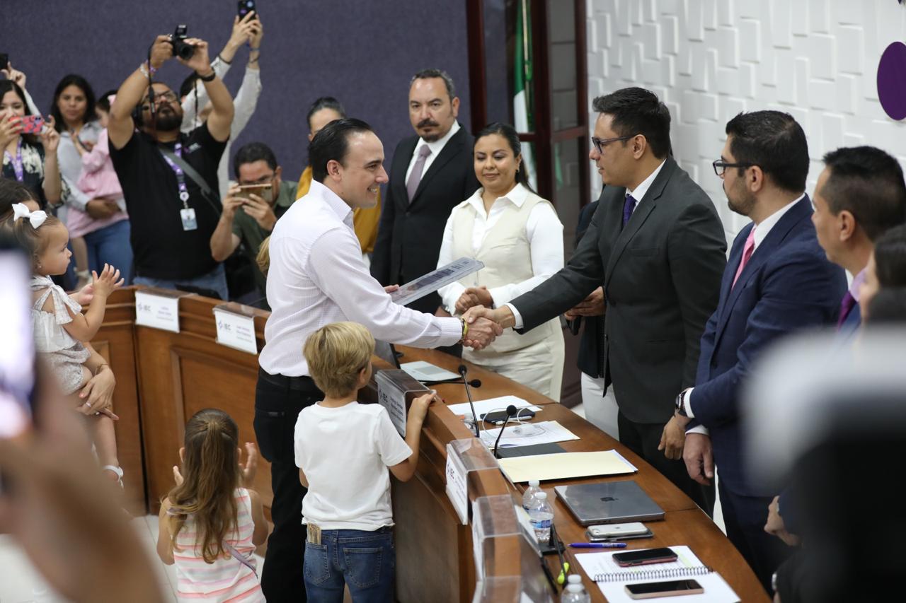 RECIBE MANOLO JIMÉNEZ CONSTANCIA COMO GOBERNADOR ELECTO DE COAHUILA